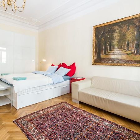 Beautiful Viennese Apartment Luaran gambar