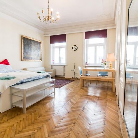 Elegant, Stylish Studio In The Heart Of Vienna! Apartment Luaran gambar