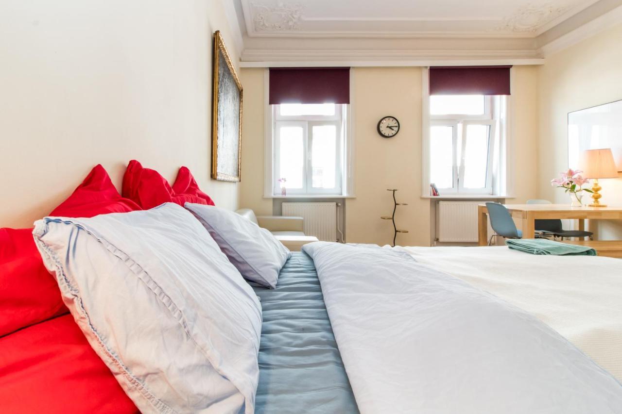 Beautiful Viennese Apartment Luaran gambar