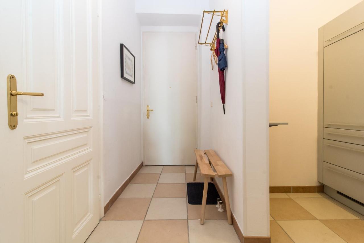 Beautiful Viennese Apartment Luaran gambar